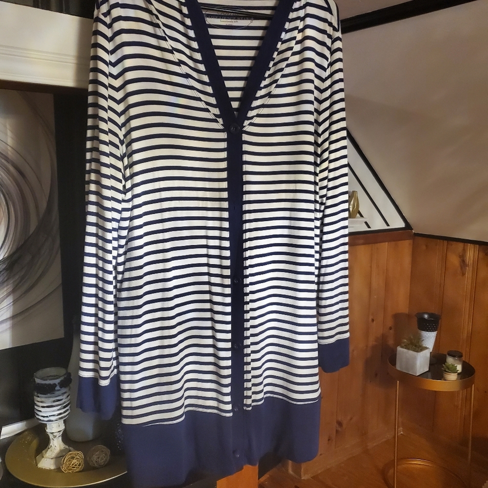 Lounge wear, soma, xlarge, white and blue stripes